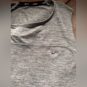 UniPro Gray Workout Performance Sleeveless Muscle Tee - Size M